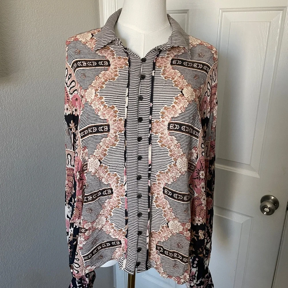 Free People Black and Pink Floral V-Neck Button Front Blouse - Picture 3 of 5